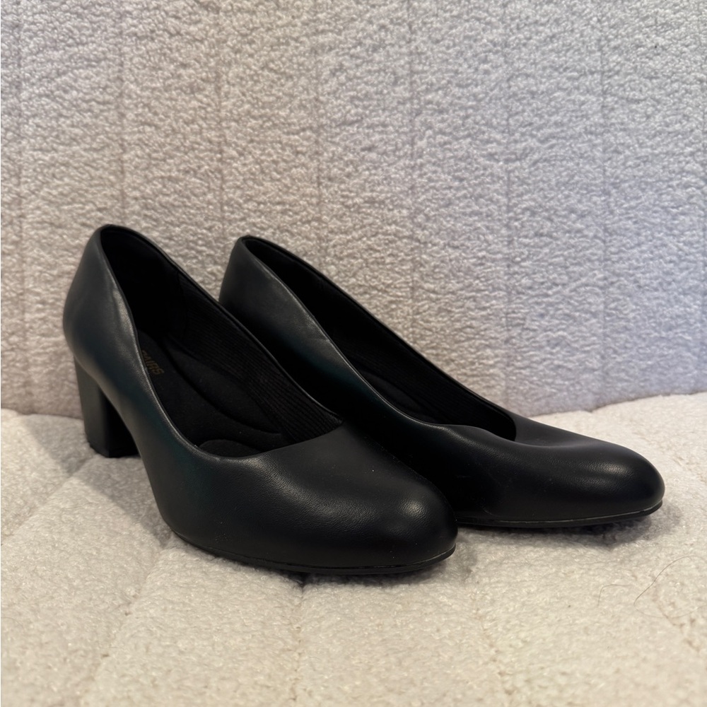 Dream Pairs Black Heel Pumps